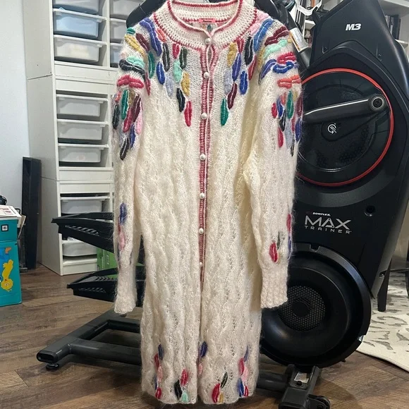 Multicolored Feather Pattern Women's Cardigan - Picture 1 of 7